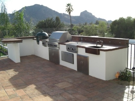 Stucco outdoor kitchen